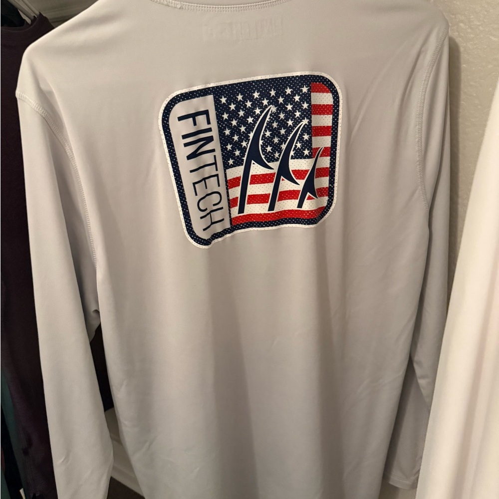 Men’s Long Sleeve Performance Fishing Shirts - Picture 3 of 5